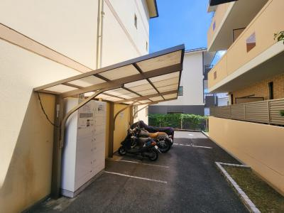 チェリーブロッサム嵯峨野の駐車場|駐輪場
