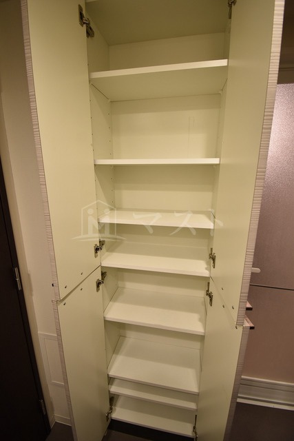 プレサンスロジェ本町のその他