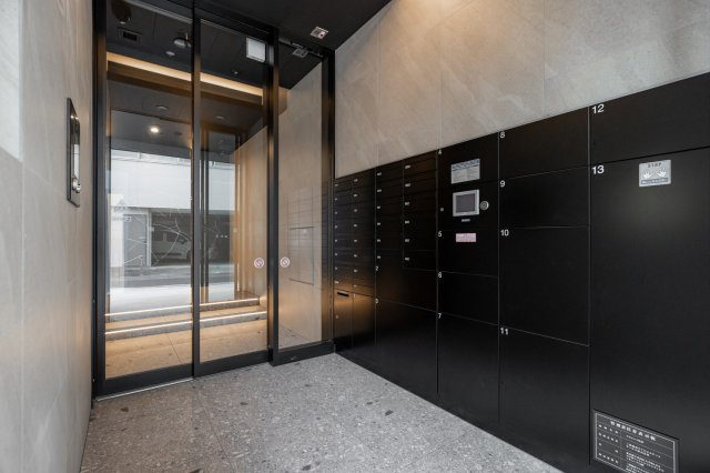 ジオエント町屋のエントランス|風除室