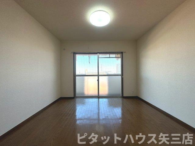 KTハイツの居間・リビング|リビングです