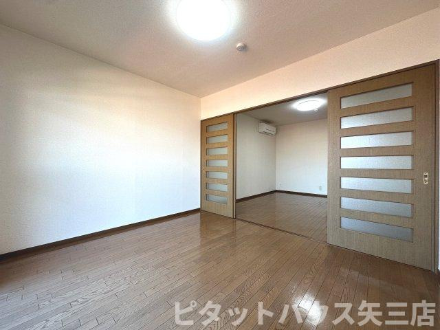 KTハイツの居間・リビング|ゆったりとしたリビングです