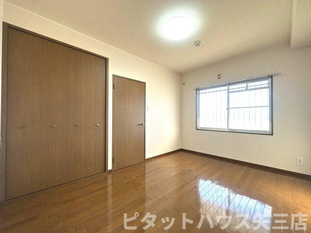 KTハイツの居間・リビング|ゆったりとしたリビングです