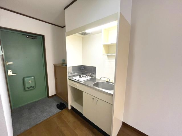 ジオコート桂のキッチン|コンパクトなキッチンで掃除もラクラク