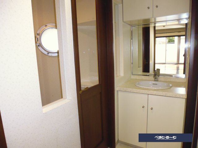 エザンス1の洗面所