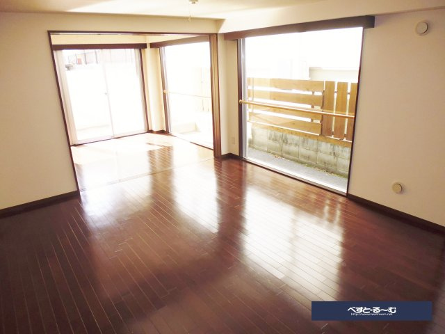 エザンス1の居間・リビング