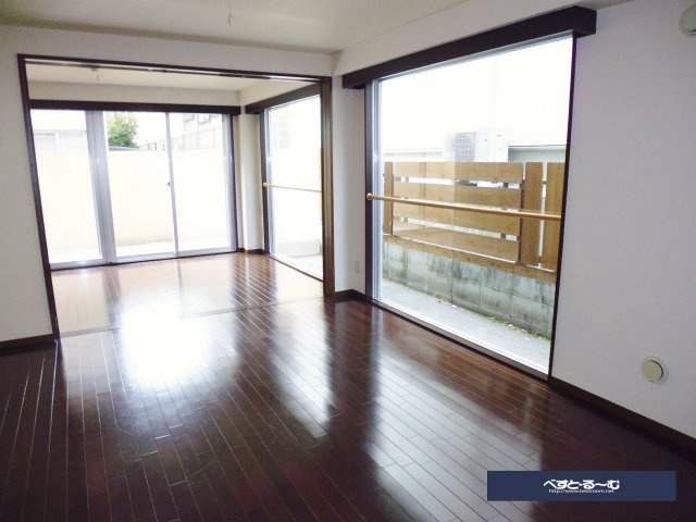 エザンス1の居間・リビング