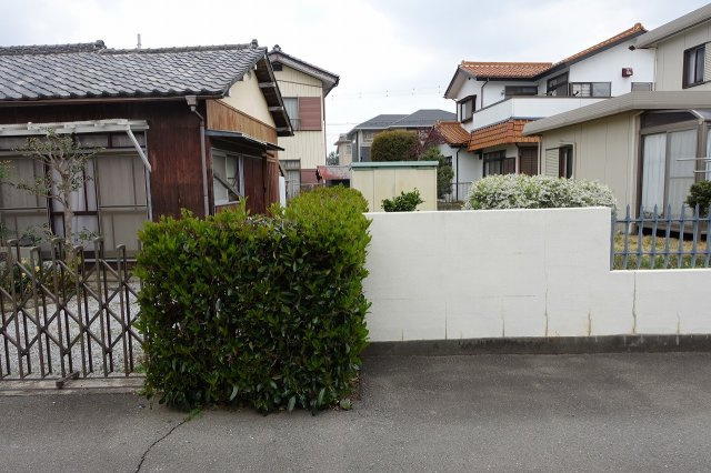 高崎市下中居町　売地の外観|東側境界を南から北方向