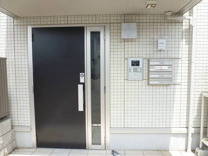 Reciente Ｂのエントランス|オートロック