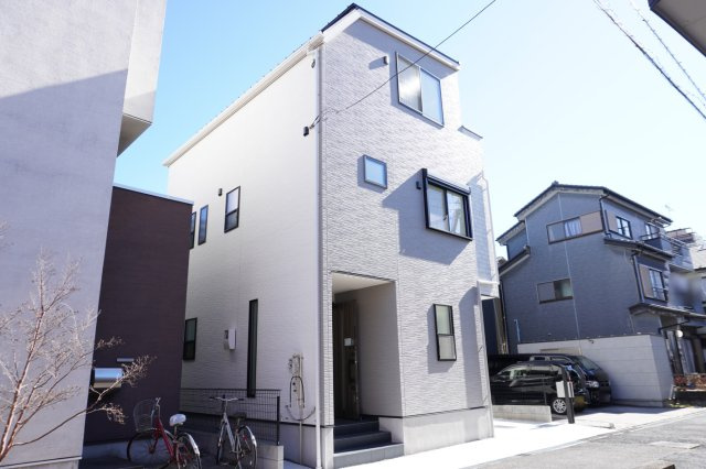越谷市大字大竹 築浅戸建の外観