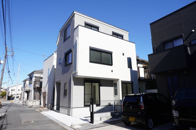 越谷市大字大竹 築浅戸建の外観