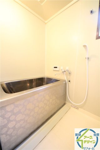 タウンハウスドミールA棟の浴室