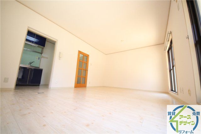 タウンハウスドミールA棟の居間・リビング