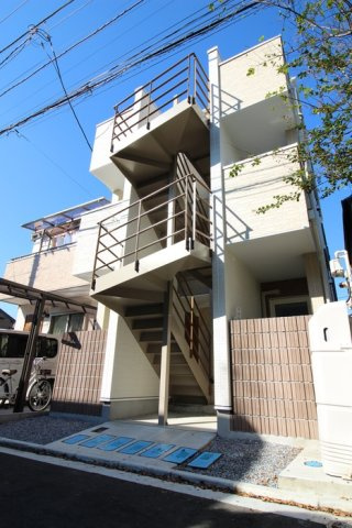 小岩ミッドパレスの外観