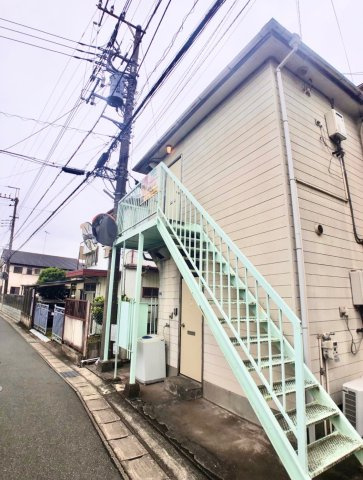 コーポゆりのエントランス