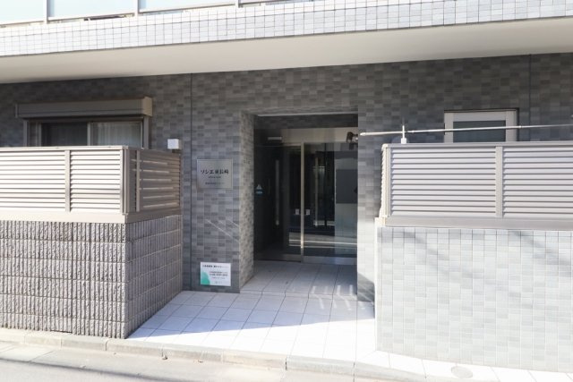 ソシエ東長崎のエントランス