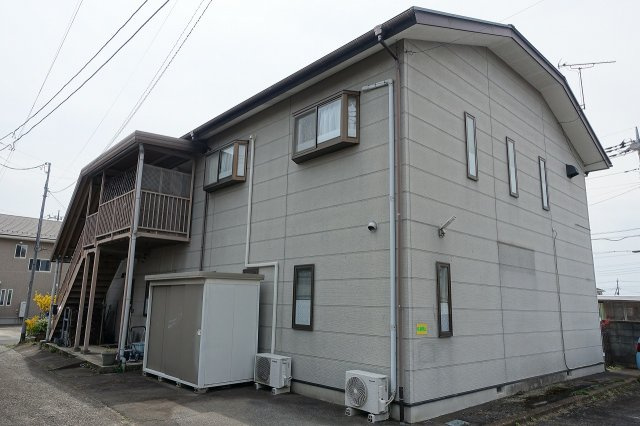 高崎市上小鳥町　中古住宅の外観