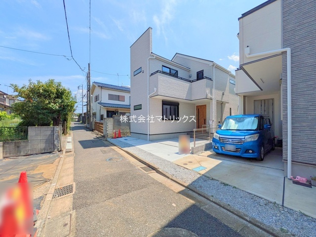 練馬区大泉町2丁目　コンパクト邸宅　穏やかな街並み　最終1棟の前面道路含む現地写真