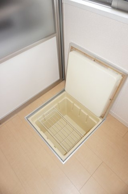 【収納】 | サニーフラット三ツ沢 | サニーフラット三ッ沢　床下収納庫