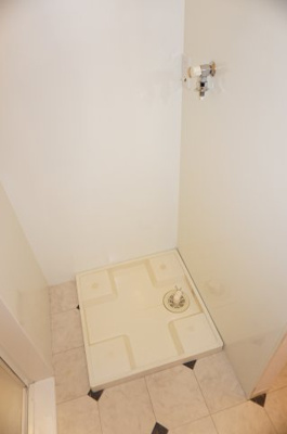 【その他】 | サニーフラット三ツ沢 | サニーフラット三ツ沢　室内洗濯機置場