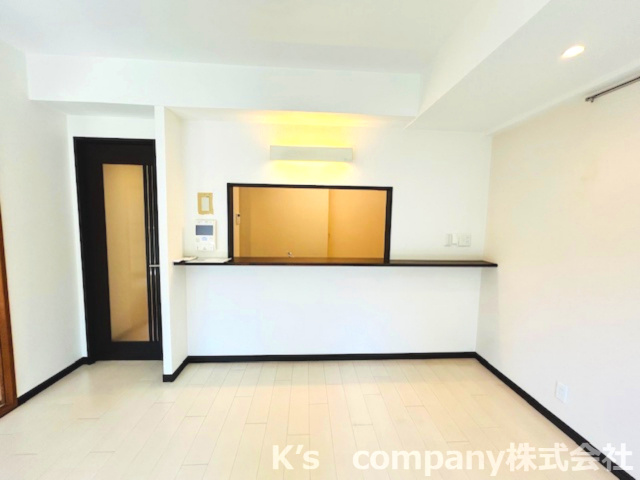 茅ヶ崎市本村4丁目　ジェームス湘南のキッチン|会話も弾む対面型のキッチンです☆