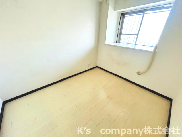 茅ヶ崎市本村4丁目　ジェームス湘南の子供部屋|明るい室内の洋室です☆