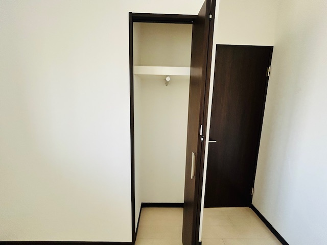 茅ヶ崎市本村4丁目　ジェームス湘南の収納|全居室収納でお部屋もスッキリ片付きます♪