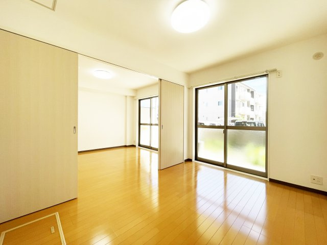 フォブールマドカの居間・リビング