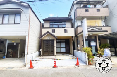 【外観】 | 伏見区醍醐南西裏町　中古戸建 | 最寄り駅は、地下鉄『醍醐駅』徒歩9分。京阪バス『一言寺停』徒歩8分。バス乗車でJR『六地蔵駅』、京阪『六地蔵駅』へもアクセスできます。