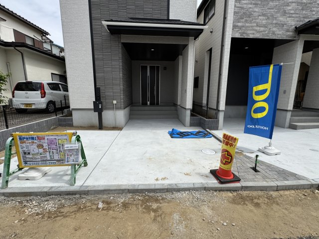 松戸市竹ヶ花新築戸建【北部小学校：7分】の駐車場|2号棟駐車スペース