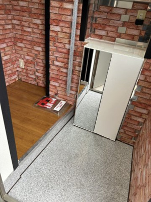 【玄関】 | 興野戸建１Ｆ