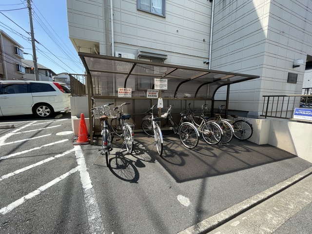 クレドールシマダのその他共用部分|★屋根付き自転車駐輪場★