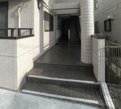 【エントランス】