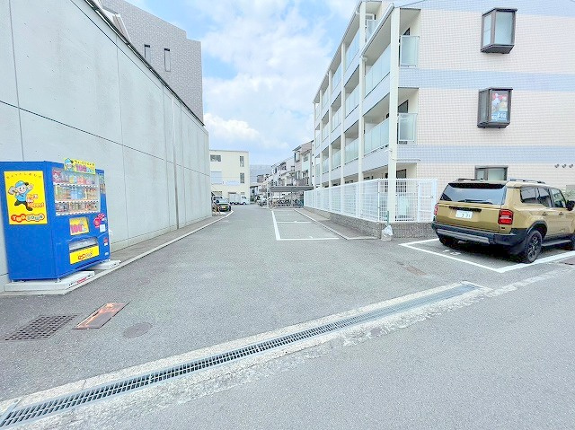 リセスコート2の駐車場