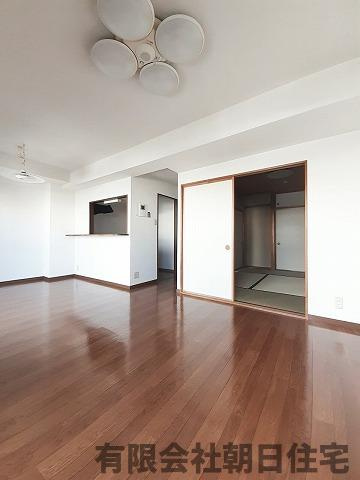 【居間・リビング】 | グレース上乃木 | リビングです