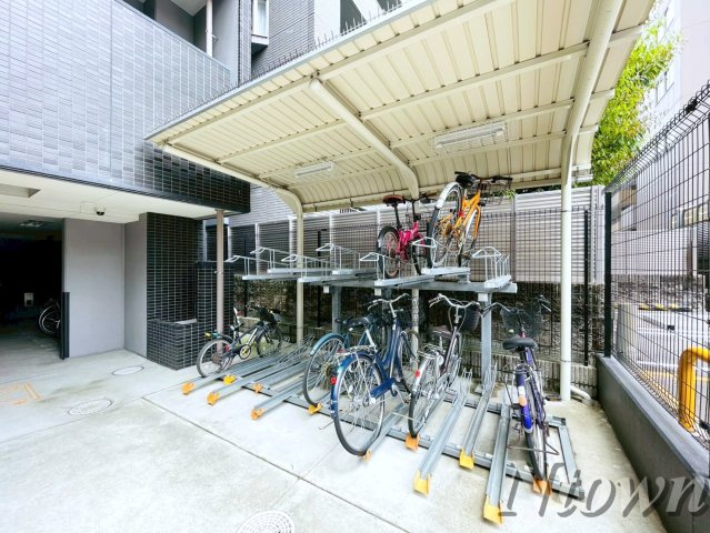 【その他共用部分】 | プレサンスロジェ泉 | 駐輪場です