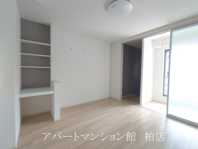 【洋室】 | ラ・メール・ソレイユ