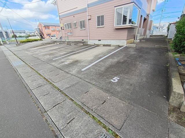 サンハイツ鎌田　Ⅱ　の駐車場