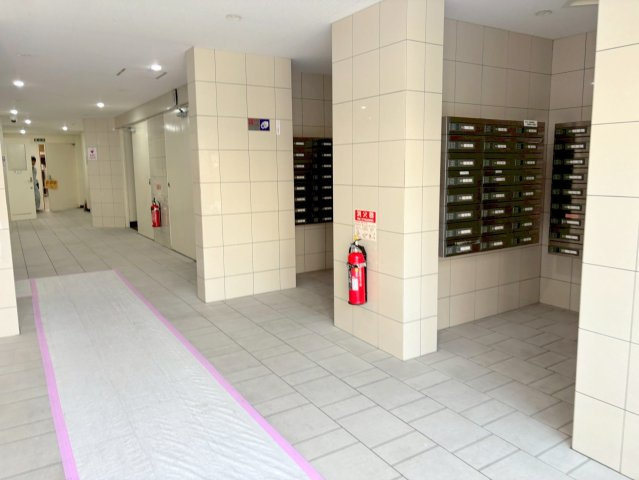 新北野第2コーポ西棟のロビー