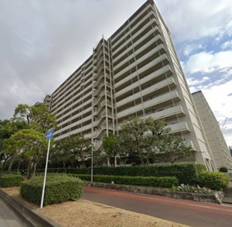 【外観】 | 忙しく過ぎゆく日常を置き去るほど、ゆったりした時間が流れる住環境♪♪『快適』は「家」と「街」と「環境」が調和した時に訪れるだと改めて感じさせてくれます。時間の経過と共に味わいが出る素敵な空間へ！！