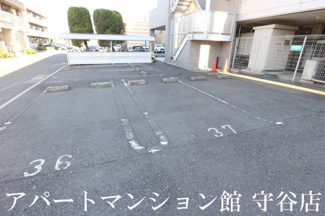 【駐車場】