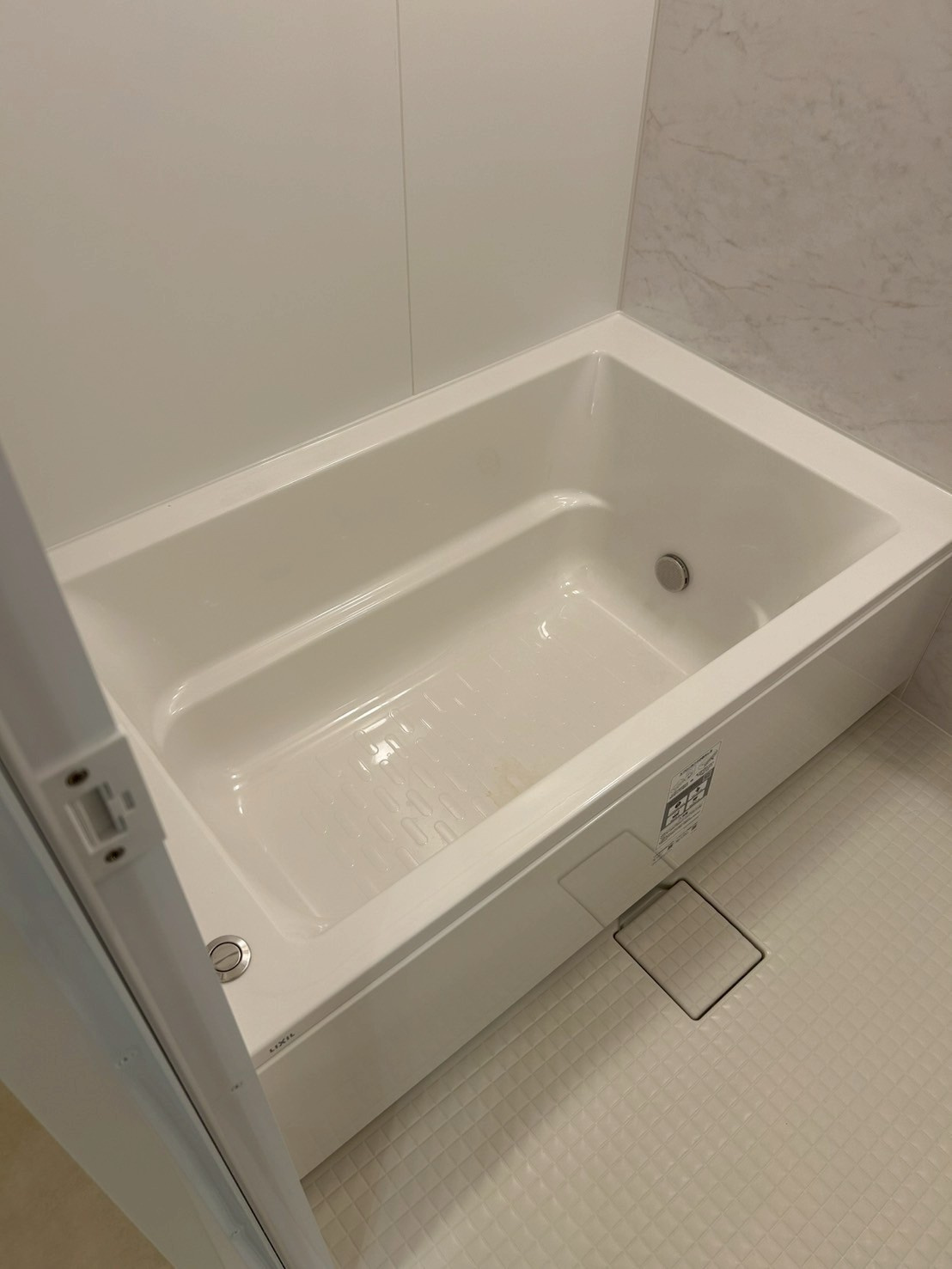 コンフォリアリヴ東池袋の浴室