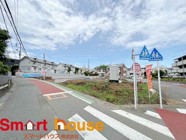 【前面道路含む現地写真】 | 綾瀬市寺尾本町　条件無し売地全6区画