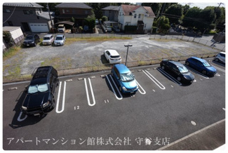 【駐車場】