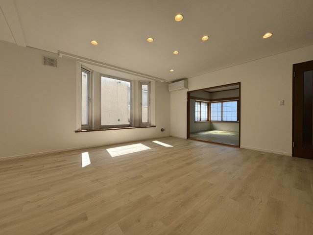 東苗穂4条1丁目の居間・リビング