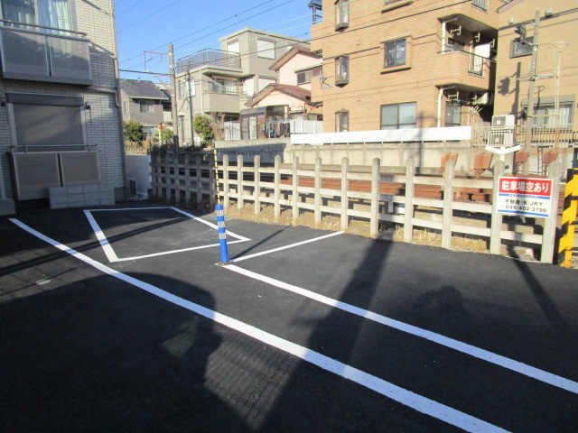 パークサイド白楽の駐車場|敷地内駐車場