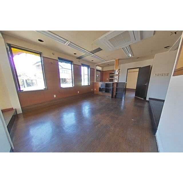 岐阜市日野南５丁目の店舗一部の居間・リビング|1階店舗部分