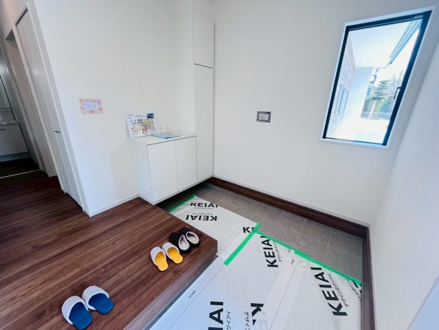 ケイアイグレイス／南区富合町１期／１号棟の玄関|玄関も広々スペース。ちょっとしたものを収納したりもできます。