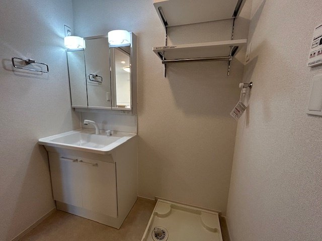 朝倉市馬田のアパートの洗面所|忙しい朝には欠かせない洗面所です