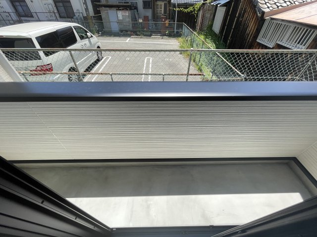 ジュネス土山駅前のバルコニー