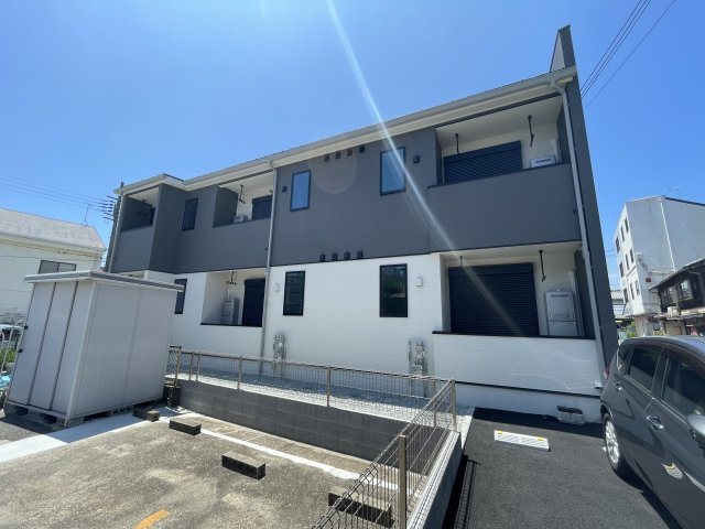 ジュネス土山駅前の外観